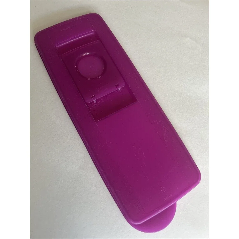 TUPPERWARE Fresh N Pure Covered Ice Cube Tray Purple Lid